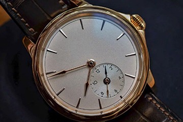 青岛卡地亚表换电池