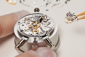 青岛卡地亚手表坏了去哪里官方售后维修