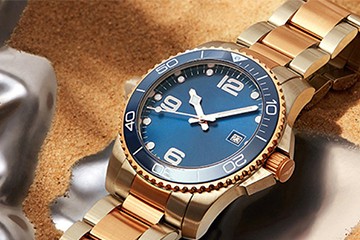 青岛卡地亚手表的电池